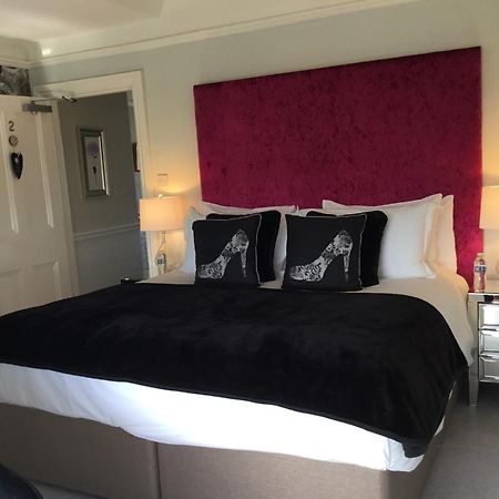The Station Guest House Galmpton Bagian luar foto