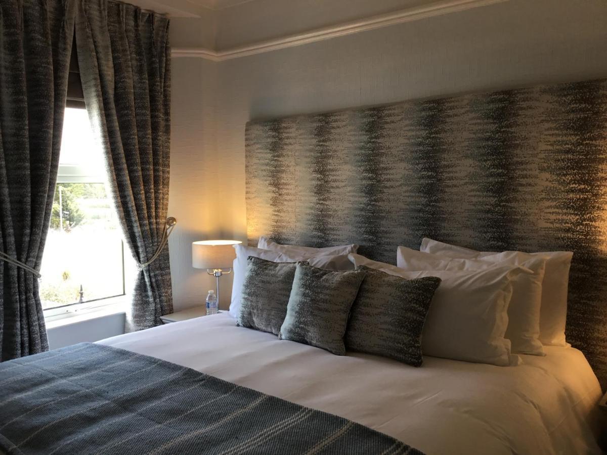The Station Guest House Galmpton Bagian luar foto