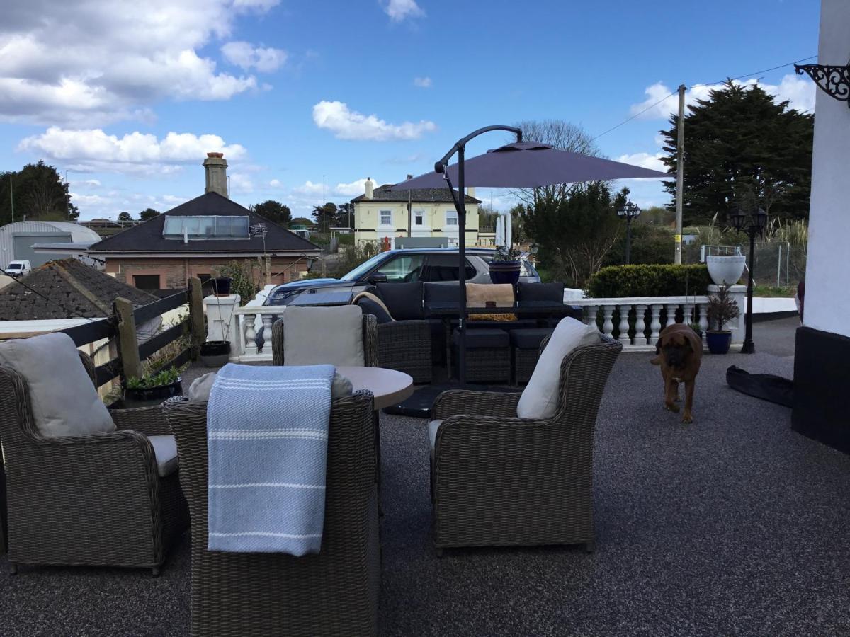 The Station Guest House Galmpton Bagian luar foto