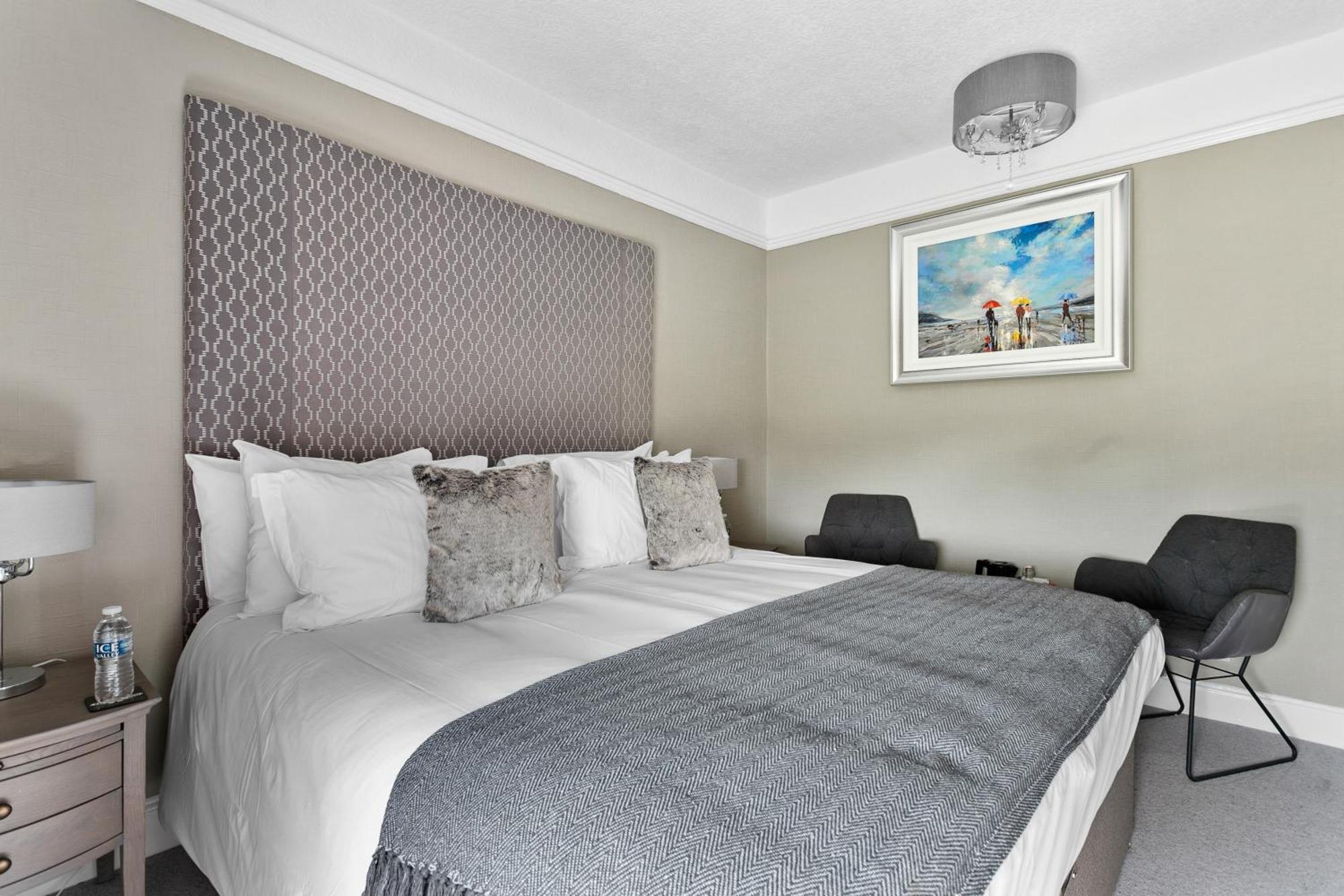 The Station Guest House Galmpton Bagian luar foto