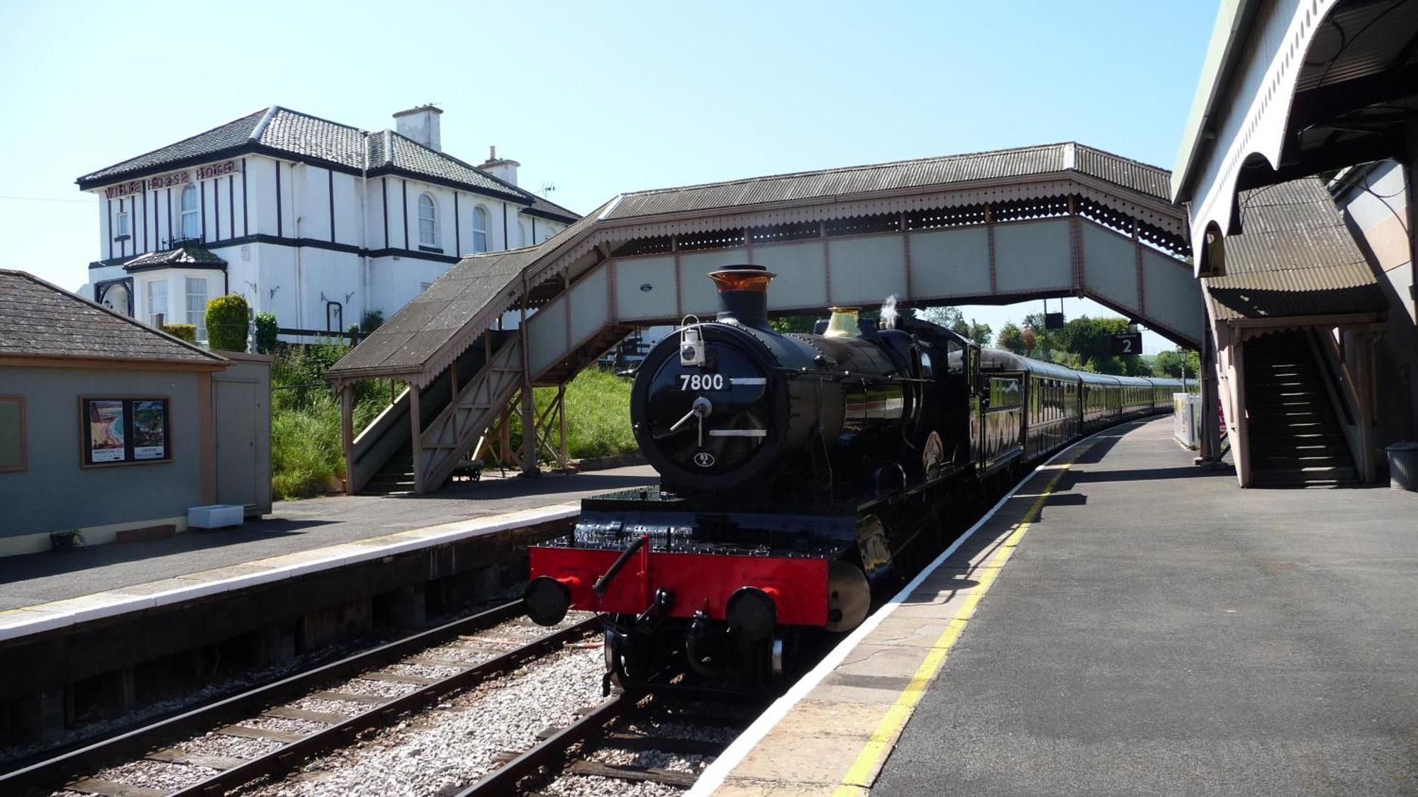 The Station Guest House Galmpton Bagian luar foto