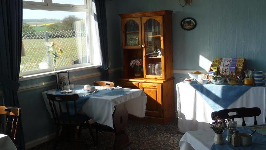 The Station Guest House Galmpton Bagian luar foto